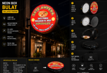 Neon box bulat akrilik LED custom dengan sistem collapse bongkar pasang untuk toko, restoran, cafe, dan kebutuhan branding usaha outdoor.